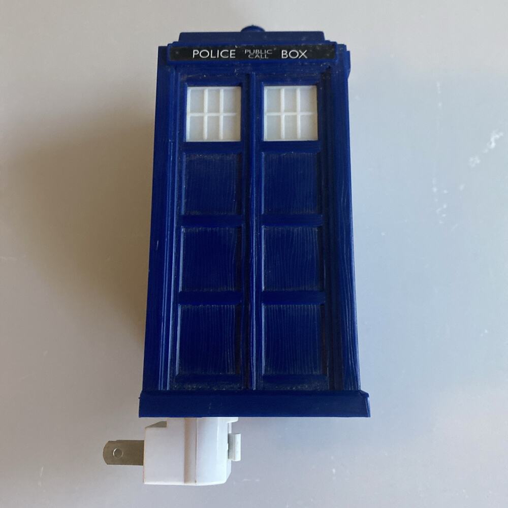 Doctor Who Tardis Box Phone Booth Night Light - Picture 4 of 7